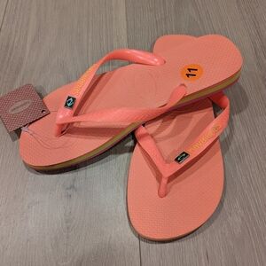 Havaianas Women's Coral Flip Flops